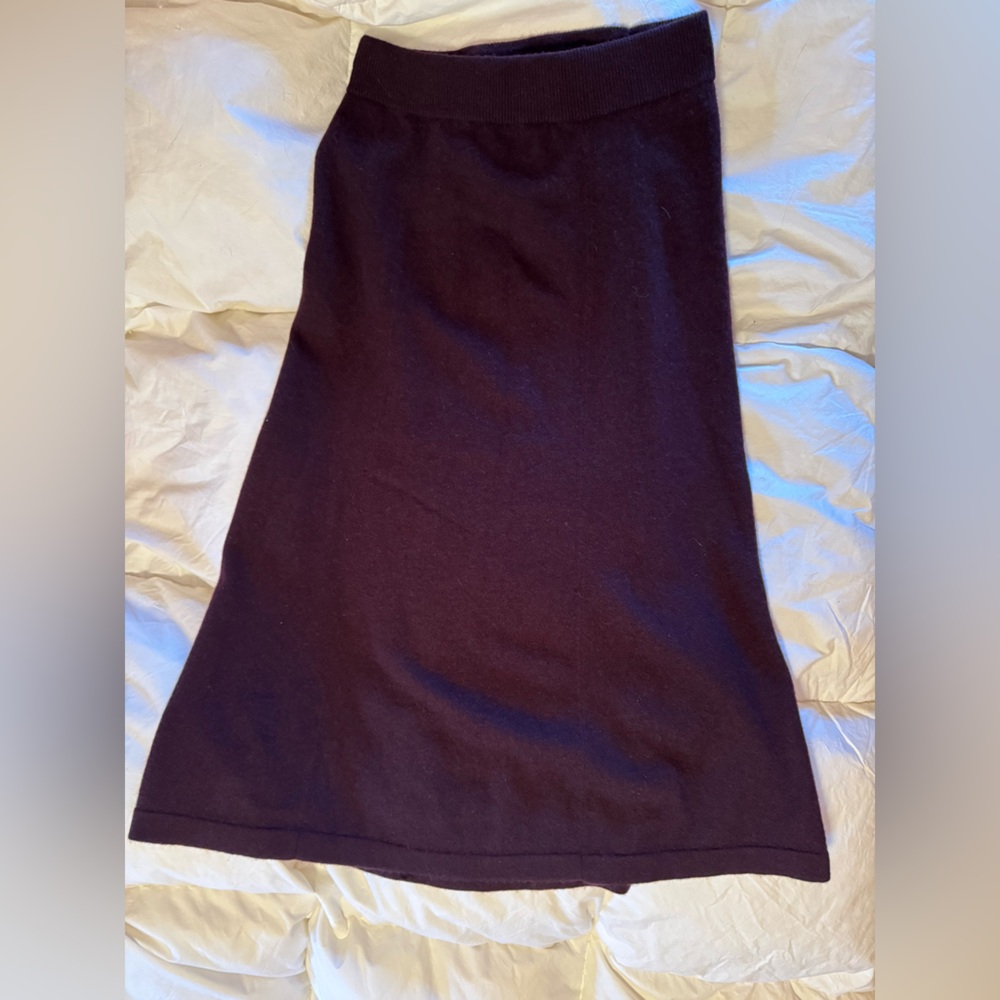 Banana Republic 100% cashmere skirt
